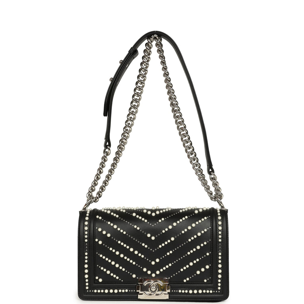 Medium Boy Bag Black Pearl Chevron Calfskin Silver Hardware