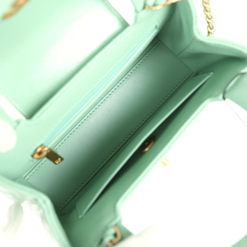 Small Kelly Shopper Light Green Shiny Aged Calfskin Brushed Gold Hardware
