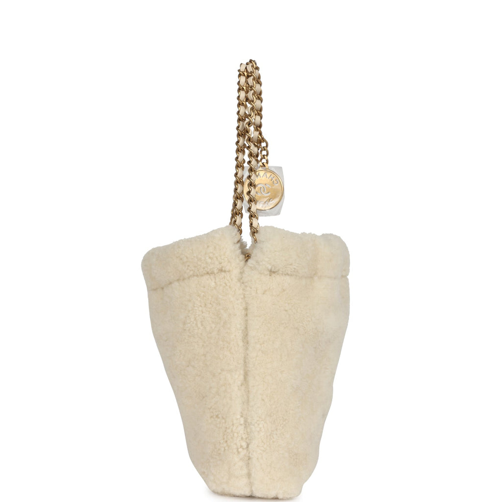 Mini 22 Bag Ecru Shearling Gold Hardware