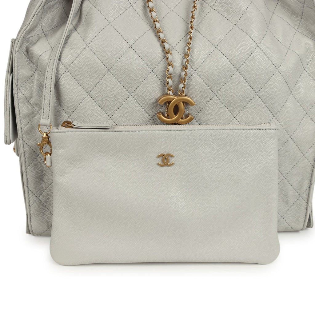 Medium 25 Hobo Bag Light Grey Caviar Antique Gold Hardware