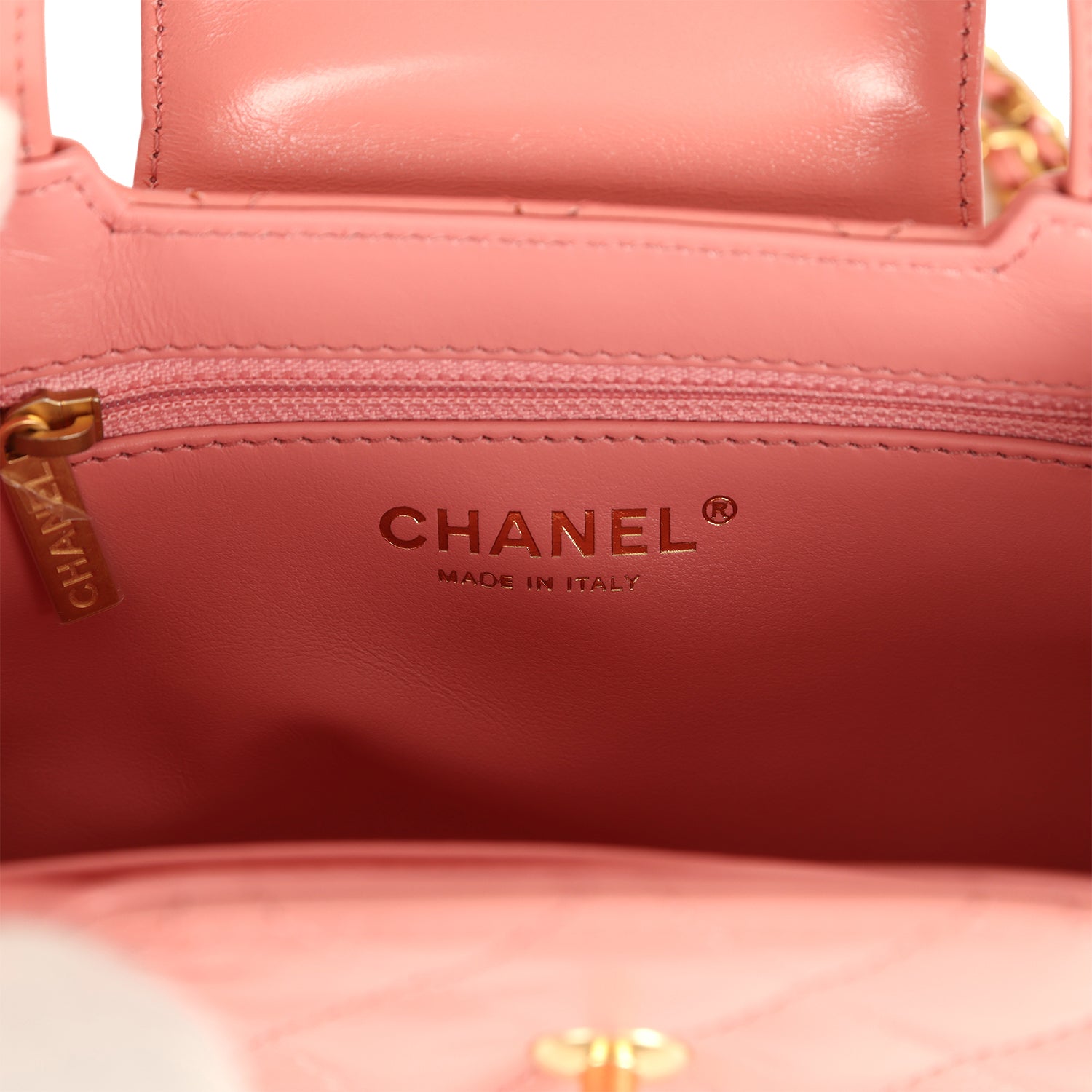Small Kelly Shopper Coral Shiny Aged Calfskin Brushed Gold Hardware