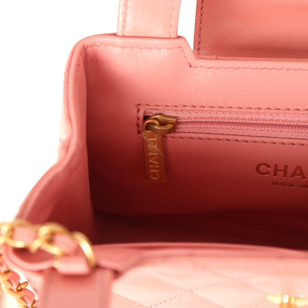 Small Kelly Shopper Coral Shiny Aged Calfskin Brushed Gold Hardware