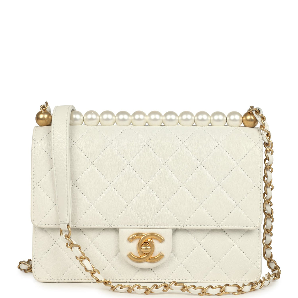 Preowned Small Chic Pearls Flap Bag White Calfskin Antique Gold Hardware