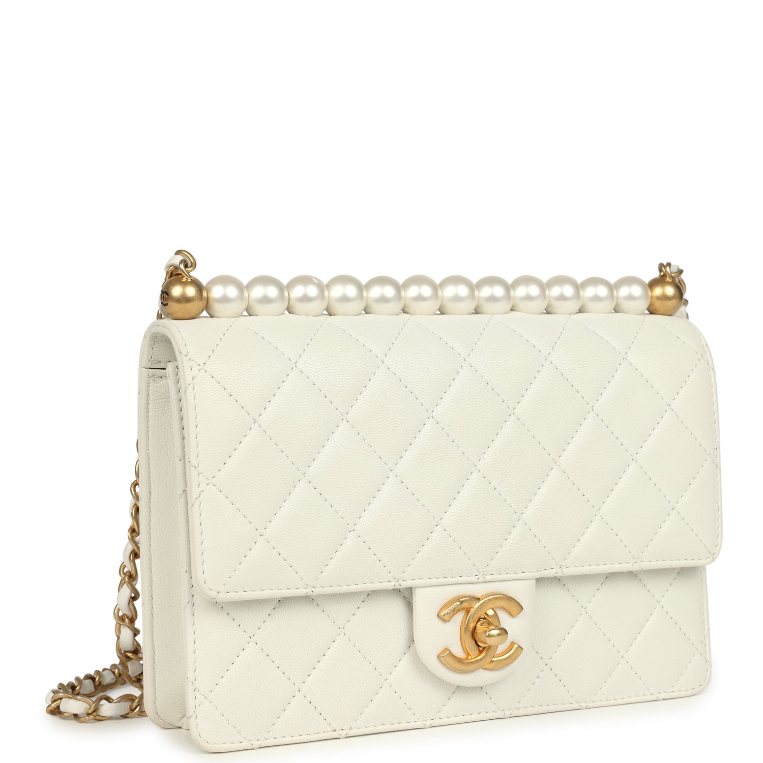 Preowned Small Chic Pearls Flap Bag White Calfskin Antique Gold Hardware