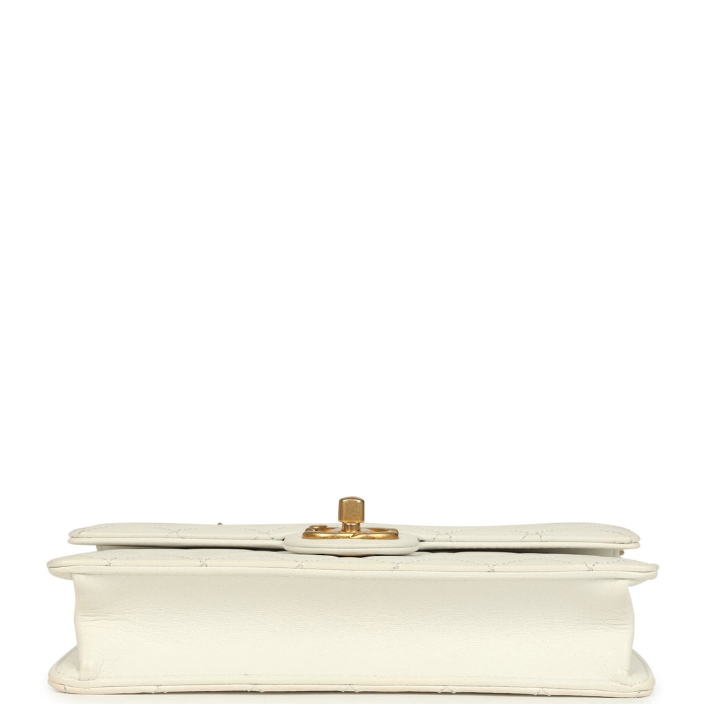 Small Chic Pearls Flap Bag White Calfskin Antique Gold Hardware