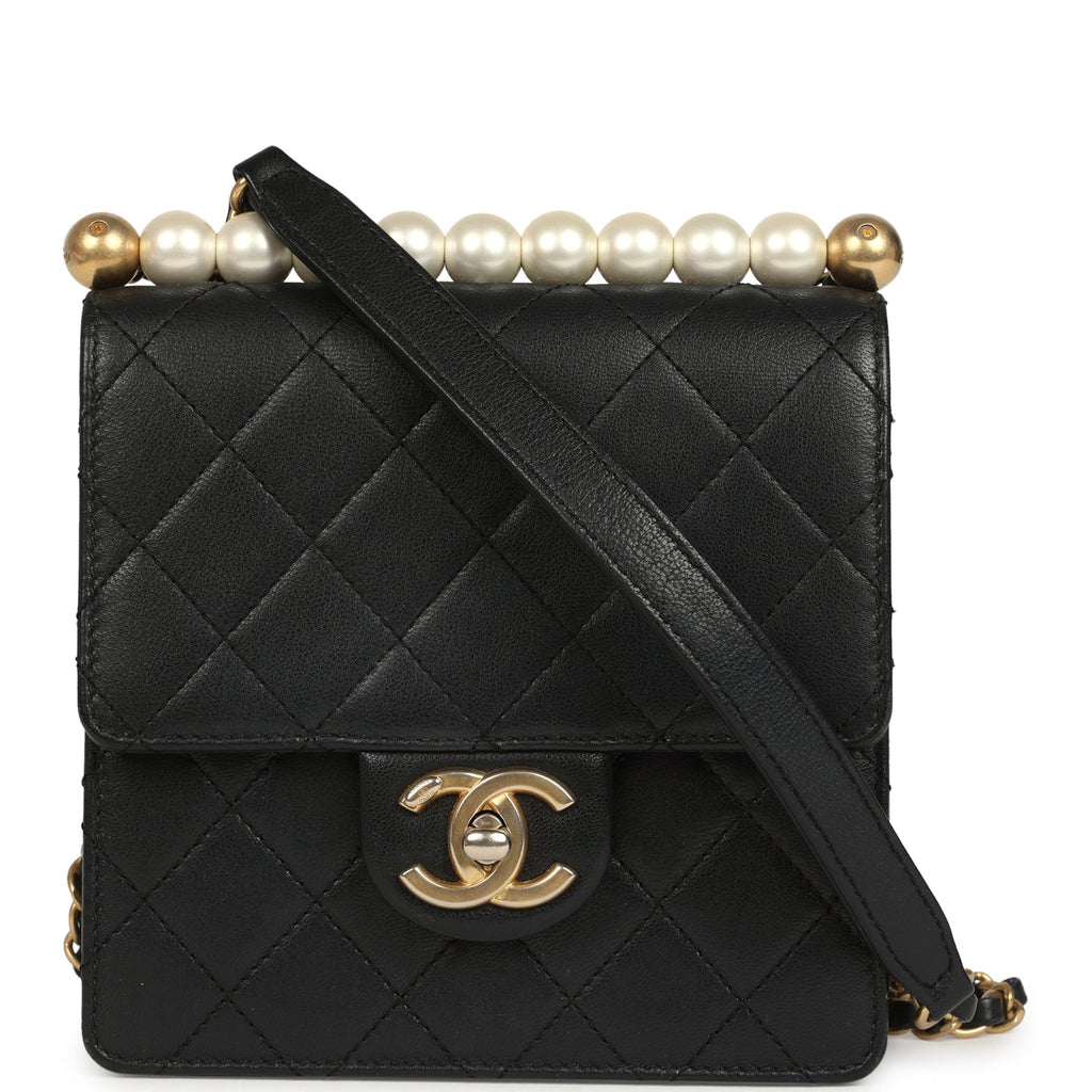 Chic Pearls Flap Bag Black Calfskin Brushed Gold Hardware