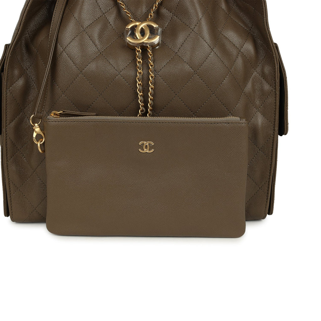 Medium 25 Hobo Bag Dark Khaki Caviar Antique Gold Hardware