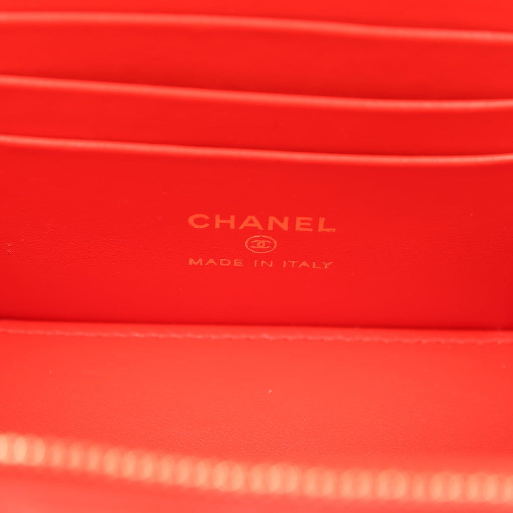 Small Classic Vanity Case Red Shiny Caviar Light Gold Hardware