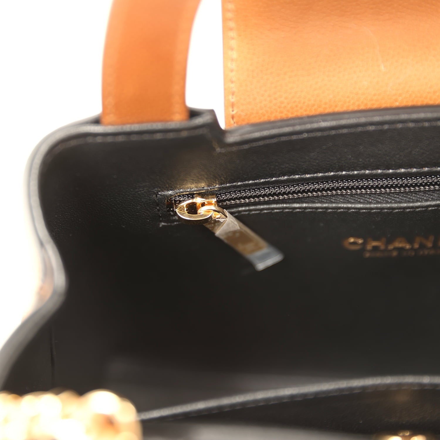 Small Kelly Shopper Camel Caviar Gold Hardware