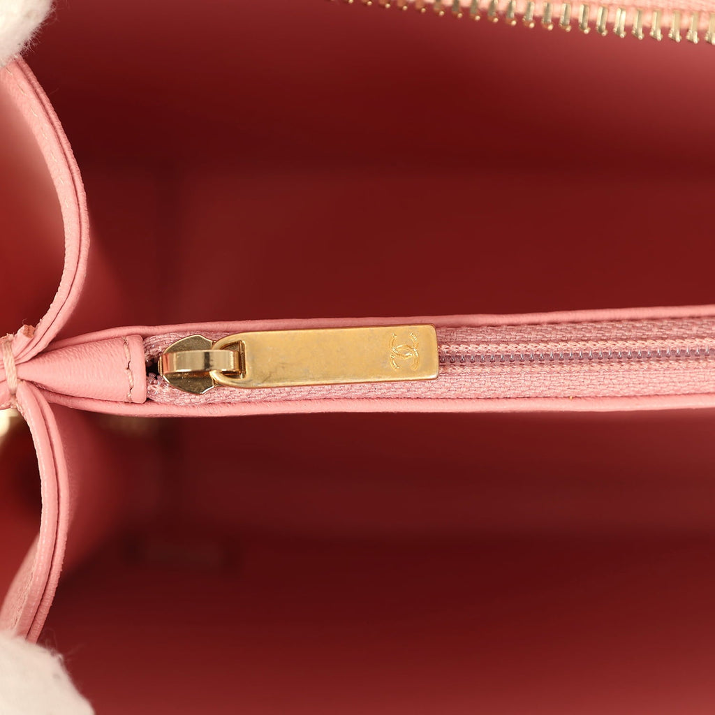 Medium CC Filigree Vanity Case Pink Caviar Brushed Gold Hardware