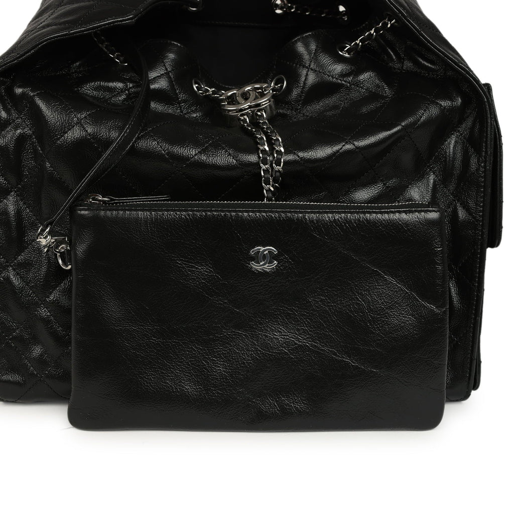 Medium 25 Hobo Bag Black Shiny Crumpled Calfskin Mixed Silver Hardware