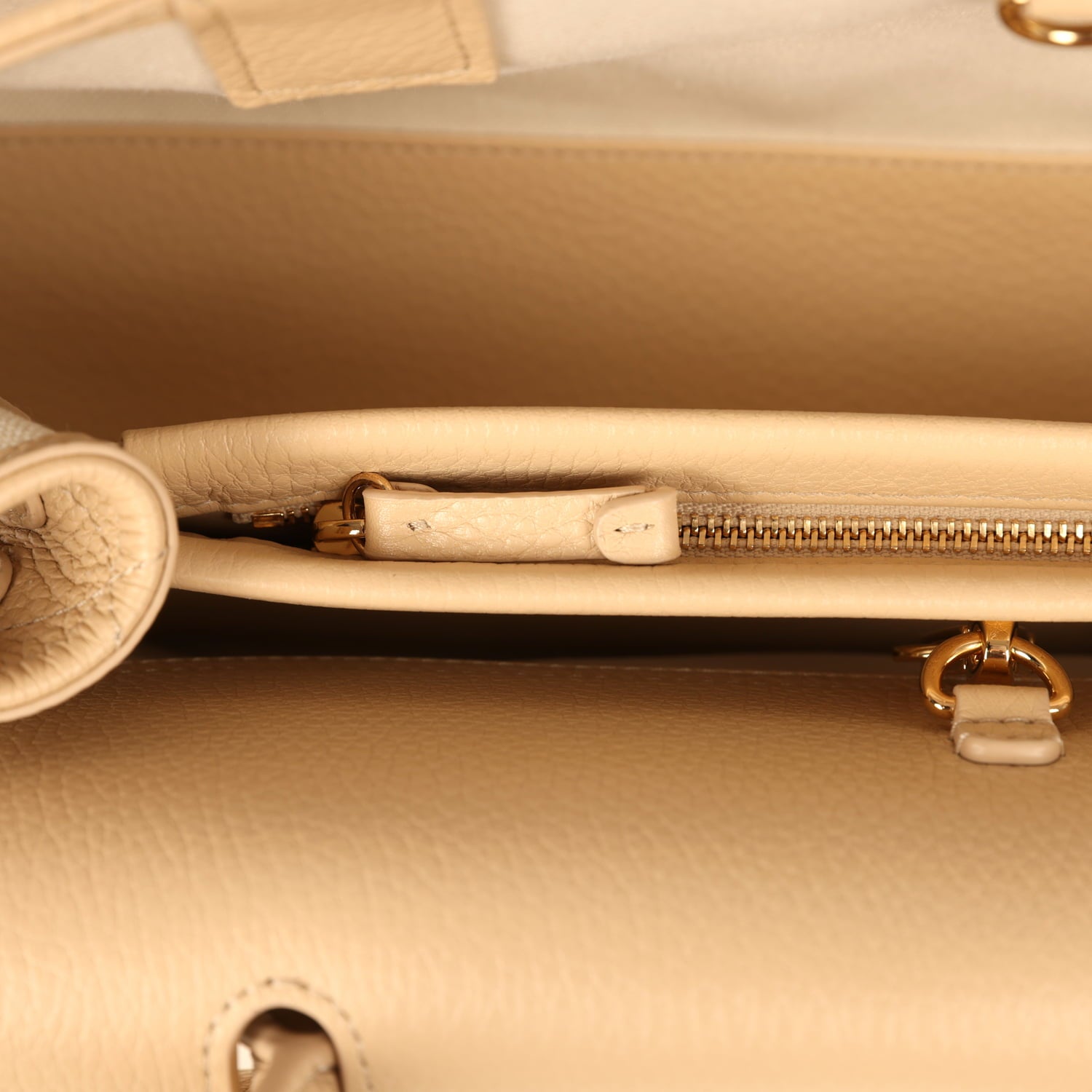 Small "Urban Essential" East West Shopping Tote Light Beige Caviar Gold Hardware