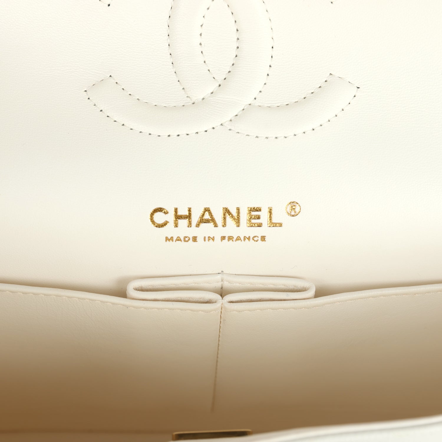 Pre-owned Medium Classic Double Flap White Caviar Light Gold Hardware