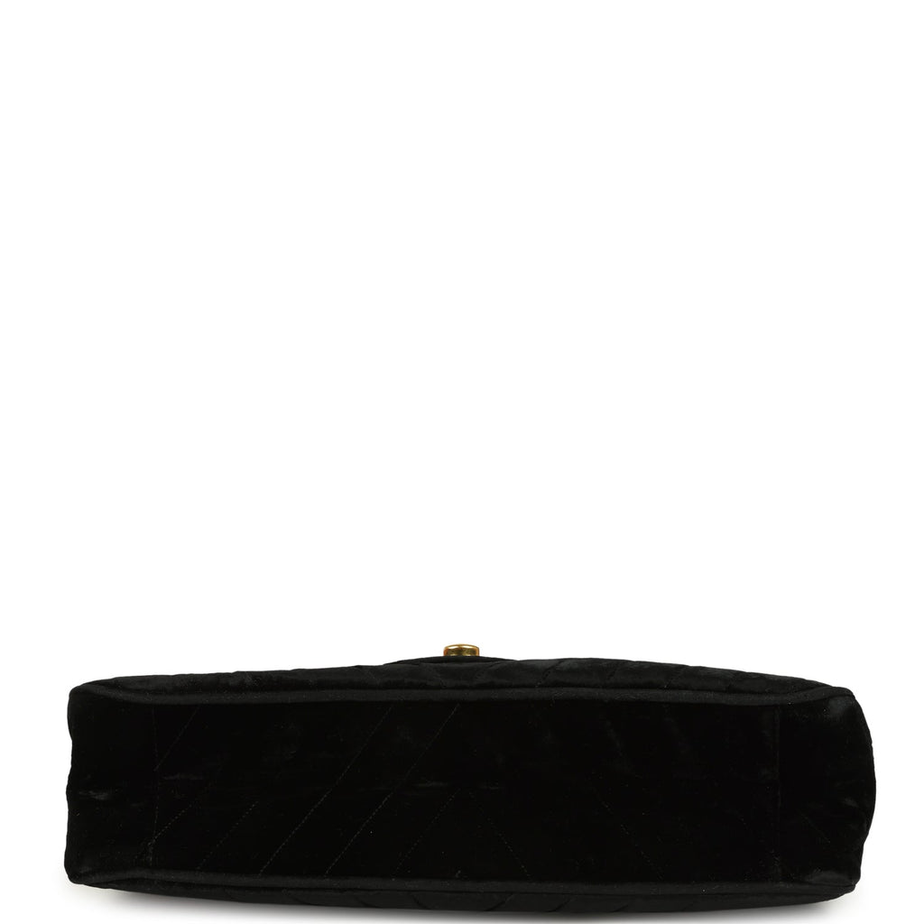 Vintage XL Classic Chevron Single Flap Bag Black Velvet Gold Hardware