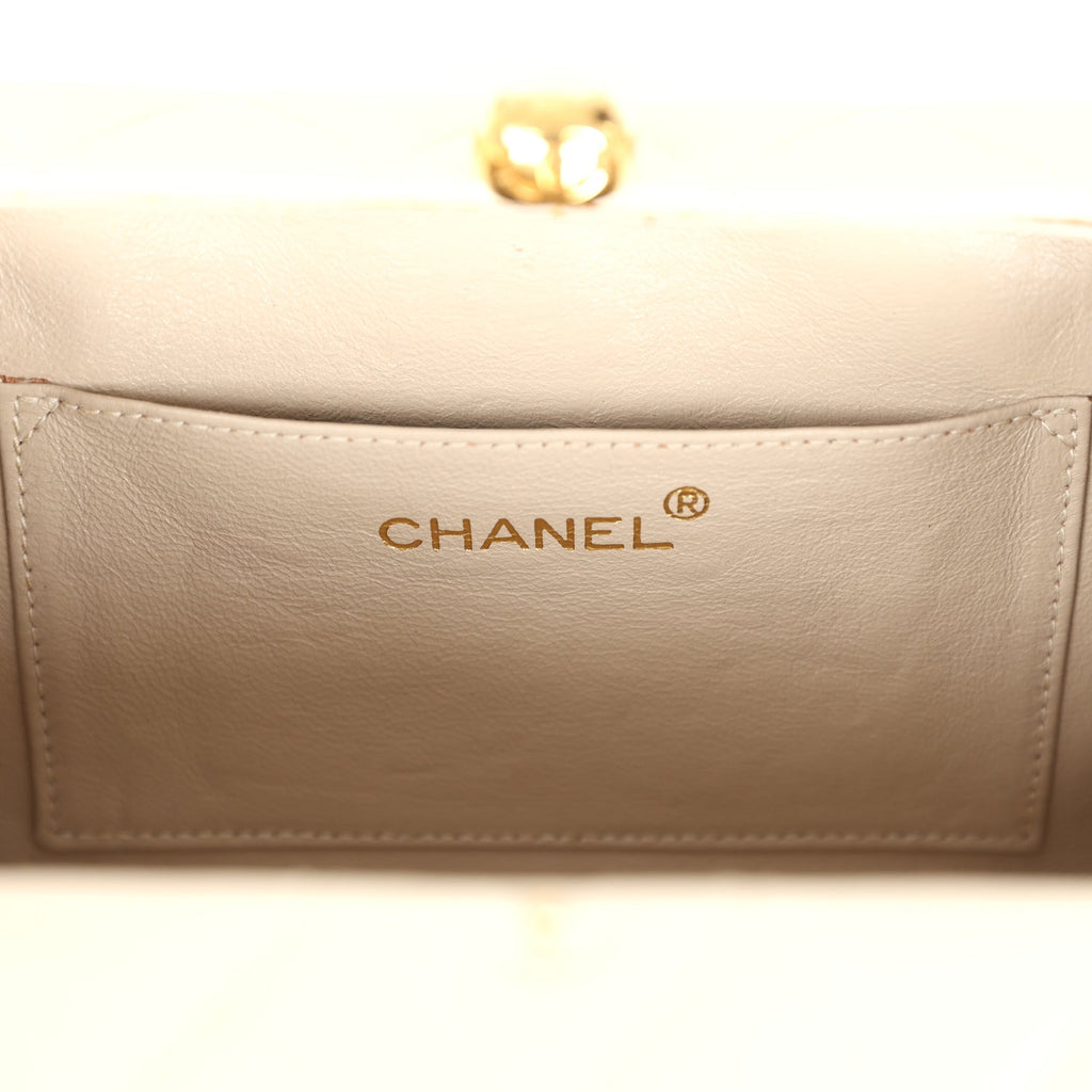 Vintage Box Clutch Bag Beige Lambskin Gold Hardware