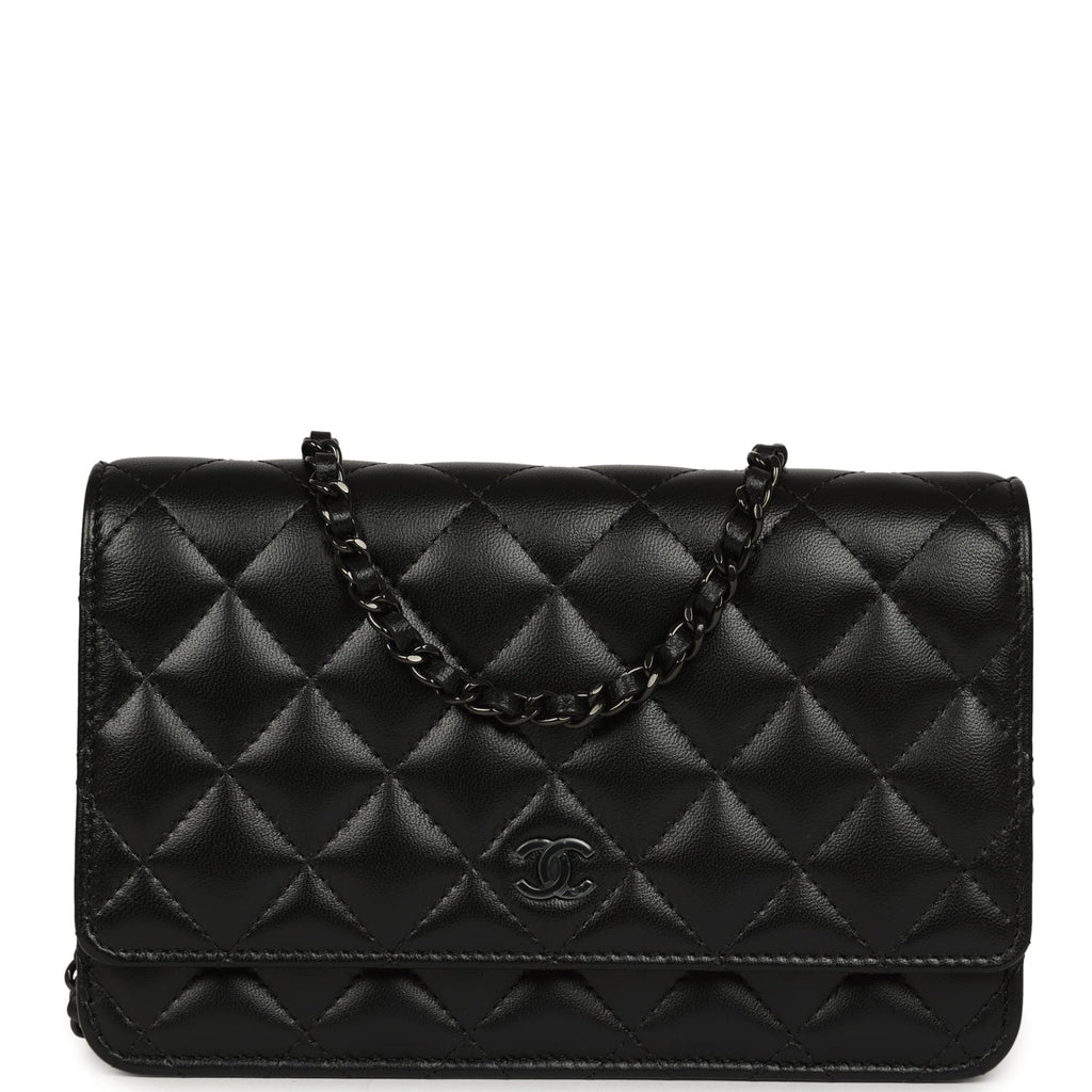 Classic Wallet On Chain WOC SO Black Lambskin Black Hardware