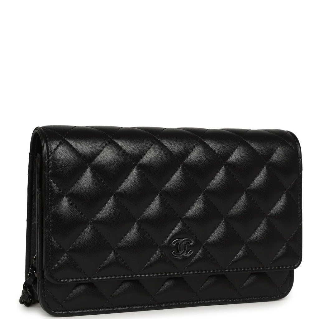 Classic Wallet On Chain WOC SO Black Lambskin Black Hardware