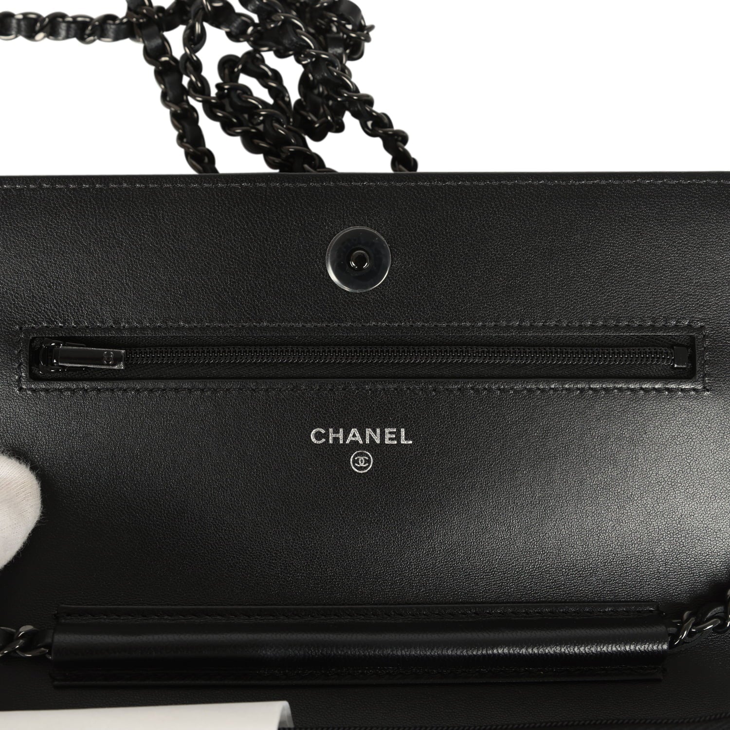Classic Wallet On Chain WOC SO Black Lambskin Black Hardware